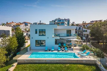 Contemporary Seafront Villa with Infinity Pool, Pula