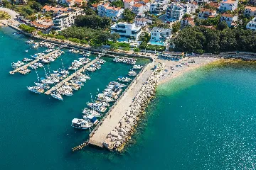 Contemporary Seafront Villa with Infinity Pool, Pula