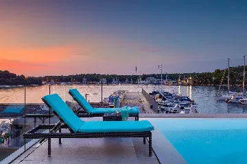 Contemporary Seafront Villa with Infinity Pool, Pula