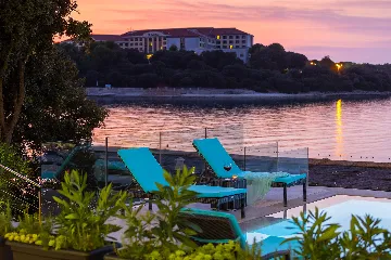 Contemporary Seafront Villa with Infinity Pool, Pula