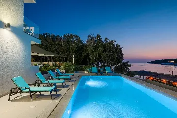 Contemporary Seafront Villa with Infinity Pool, Pula