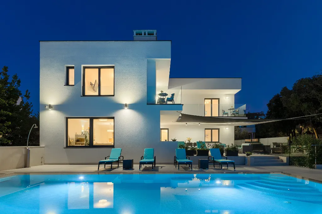 Contemporary Seafront Villa with Infinity Pool, Pula