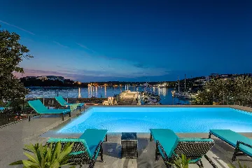 Contemporary Seafront Villa with Infinity Pool, Pula