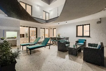 Contemporary Seafront Villa with Infinity Pool, Pula