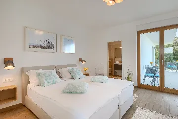 Contemporary Seafront Villa with Infinity Pool, Pula