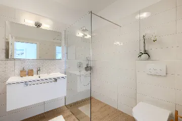 Contemporary Seafront Villa with Infinity Pool, Pula