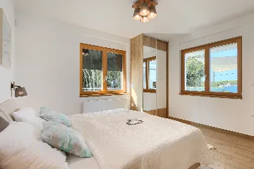 Contemporary Seafront Villa with Infinity Pool, Pula