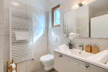 Contemporary Seafront Villa with Infinity Pool, Pula