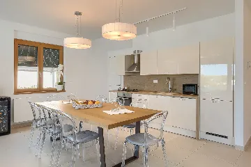 Contemporary Seafront Villa with Infinity Pool, Pula