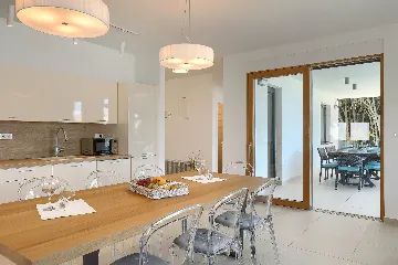 Contemporary Seafront Villa with Infinity Pool, Pula