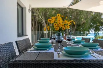 Contemporary Seafront Villa with Infinity Pool, Pula