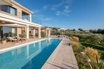 Spacious Family Villa with Pool in Kaštelir