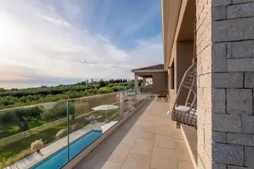 Spacious Family Villa with Pool in Kaštelir