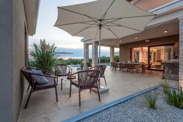 Spacious Family Villa with Pool in Kaštelir
