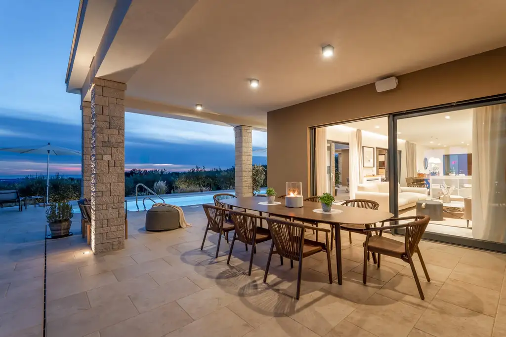 Spacious Family Villa with Pool in Kaštelir