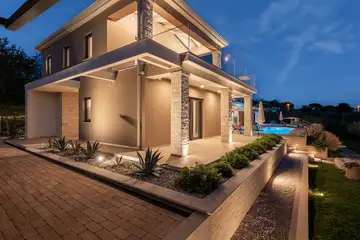 Spacious Family Villa with Pool in Kaštelir