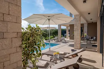 Spacious Family Villa with Pool in Kaštelir