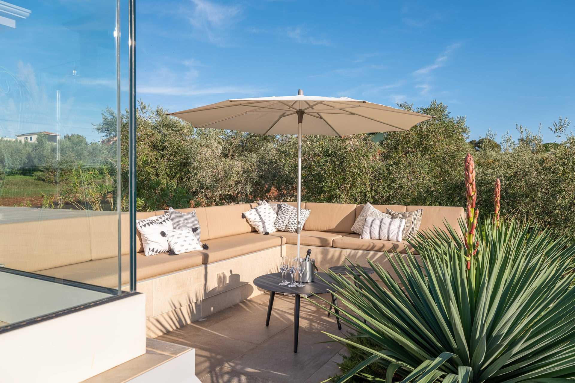 Villa Serena with Pool