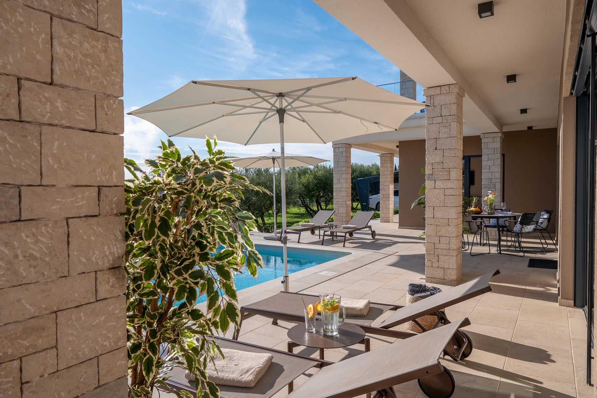 Villa Serena with Pool