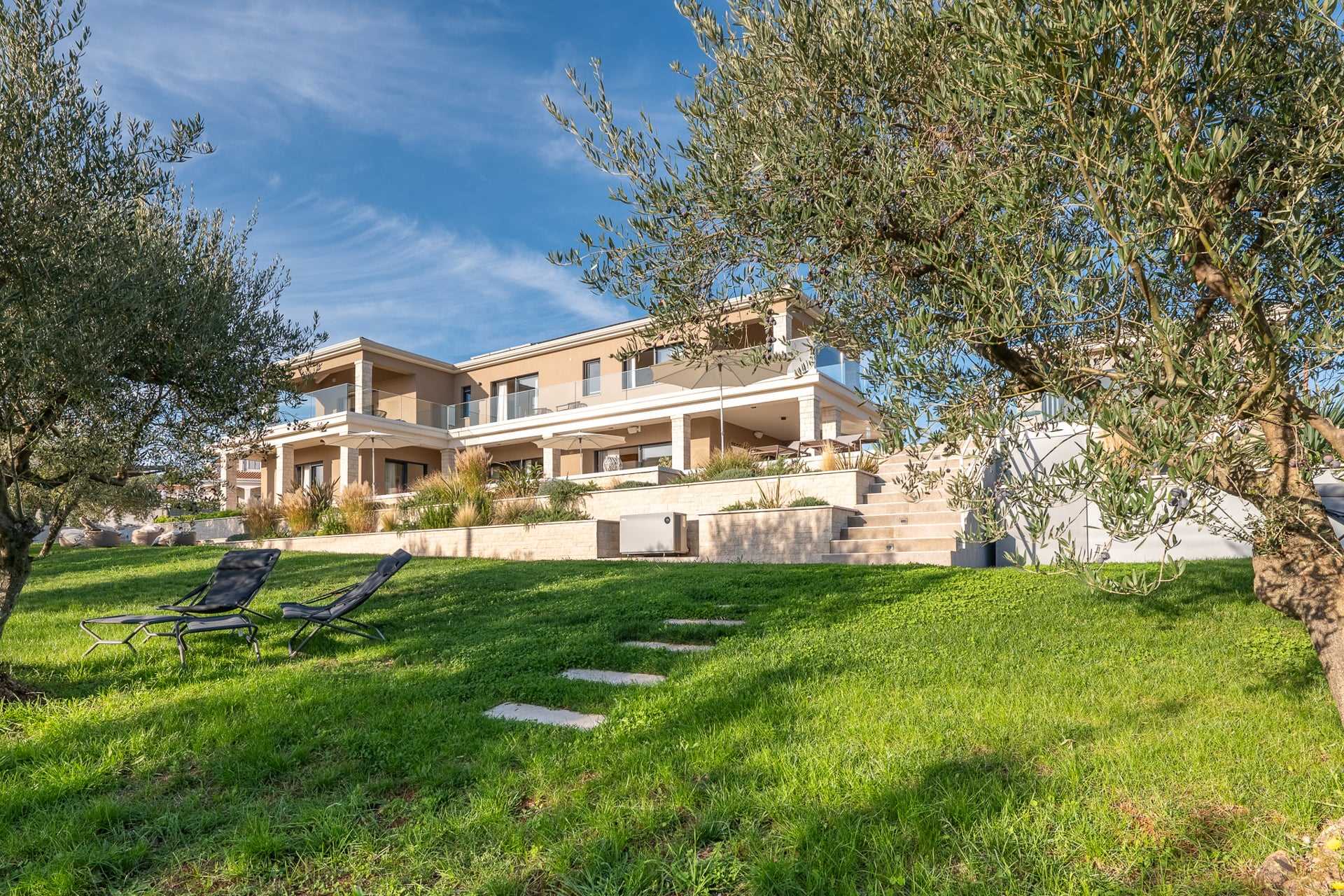 Villa Serena with Pool