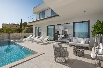 Contemporary Villa with Pool in Seget Vranjica