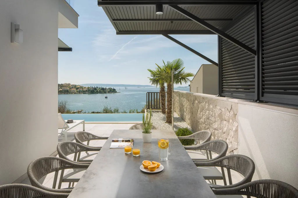 Contemporary Villa with Pool in Seget Vranjica