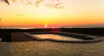 Family Villa with Pool and Jacuzzi in Tar