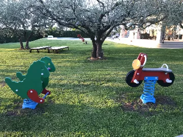 Family Villa with Pool and Jacuzzi in Tar