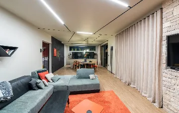 Contemporary Villa with Pool and Jacuzzi in Umag