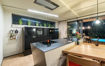 Contemporary Villa with Pool and Jacuzzi in Umag