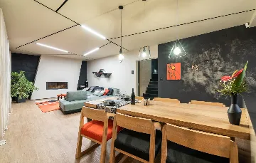 Contemporary Villa with Pool and Jacuzzi in Umag