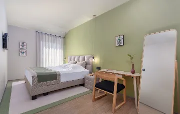 Contemporary Villa with Pool and Jacuzzi in Umag