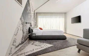 Contemporary Villa with Pool and Jacuzzi in Umag