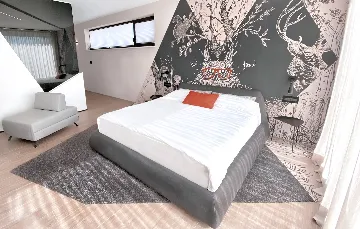 Contemporary Villa with Pool and Jacuzzi in Umag