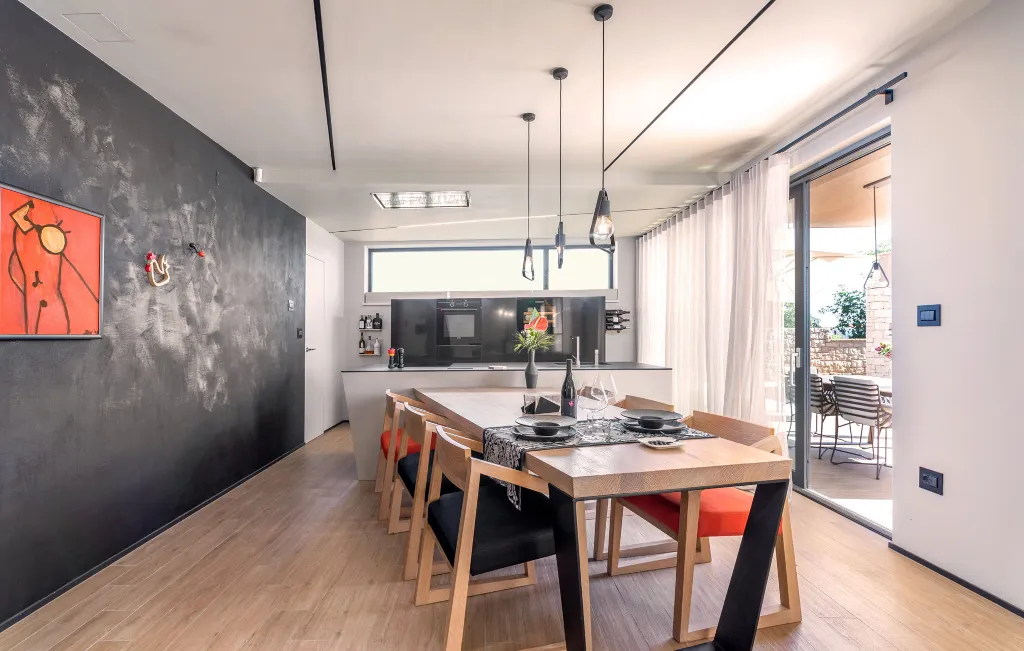 Contemporary Villa with Pool and Jacuzzi in Umag