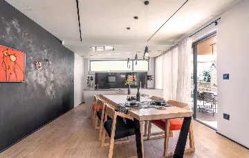 Contemporary Villa with Pool and Jacuzzi in Umag