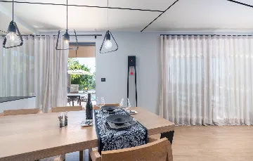 Contemporary Villa with Pool and Jacuzzi in Umag