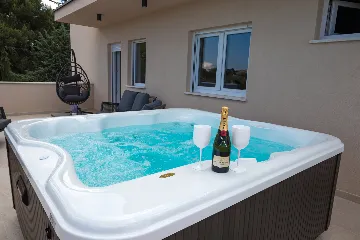 Contemporary Villa with Pool in Pula