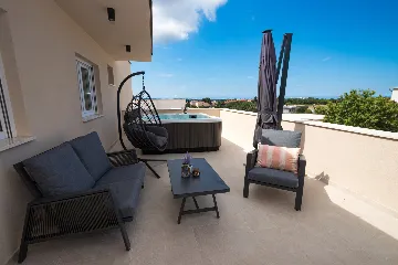 Contemporary Villa with Pool in Pula