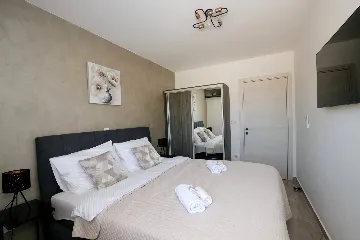 Contemporary Villa with Pool in Pula