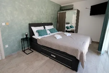 Contemporary Villa with Pool in Pula