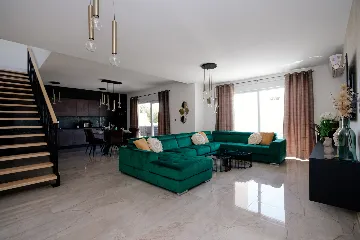 Contemporary Villa with Pool in Pula