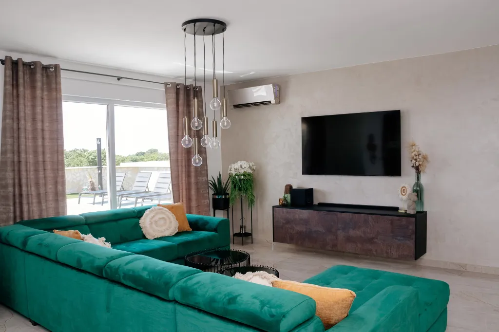 Contemporary Villa with Pool in Pula