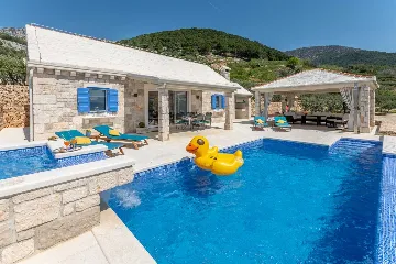 Modern Seaview Villa with Pool in Bol