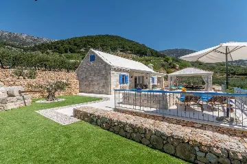 Modern Seaview Villa with Pool in Bol