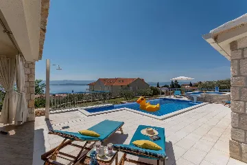 Modern Seaview Villa with Pool in Bol