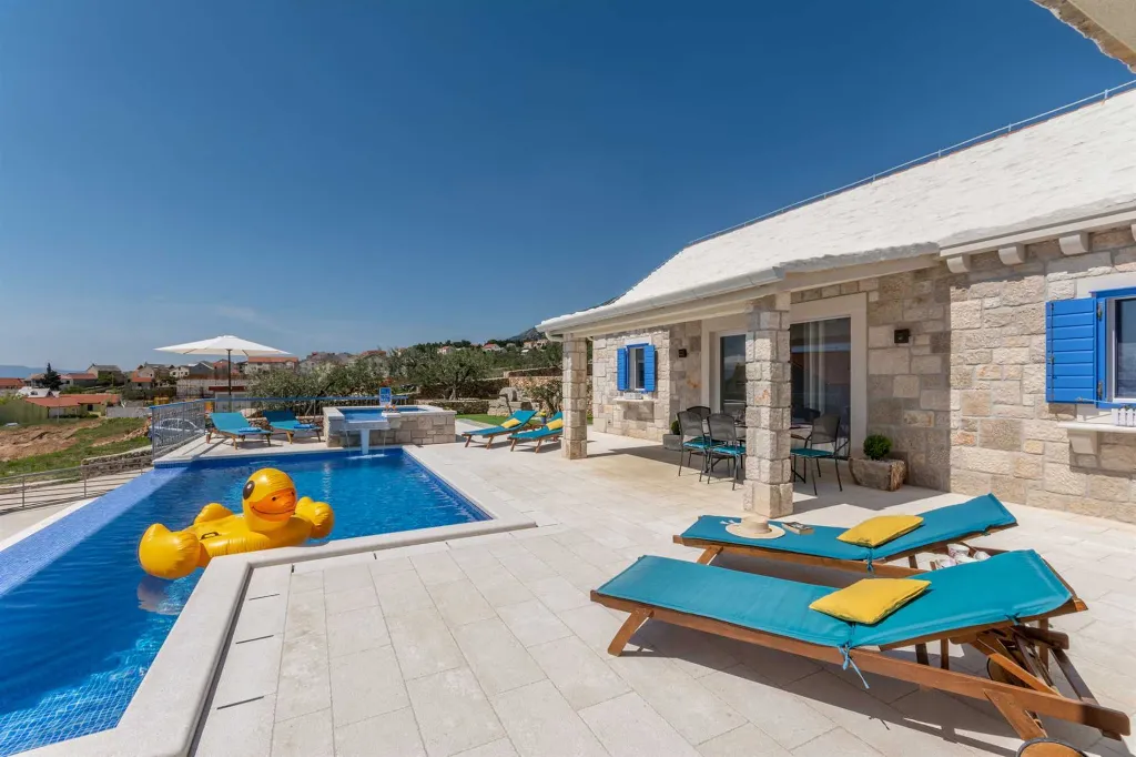 Modern Seaview Villa with Pool in Bol