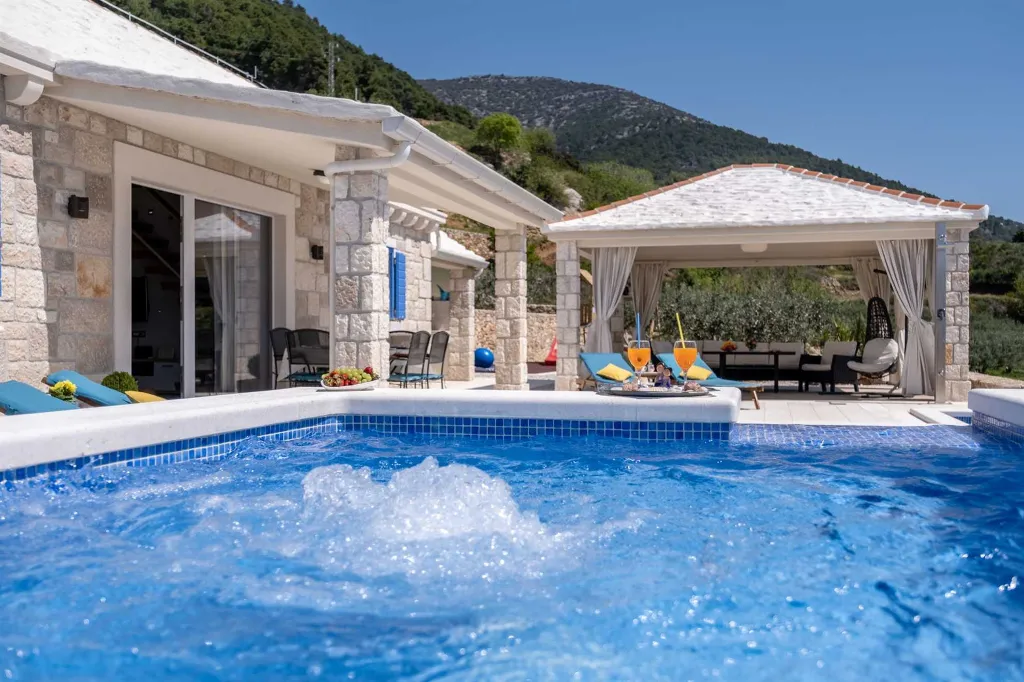 Modern Seaview Villa with Pool in Bol