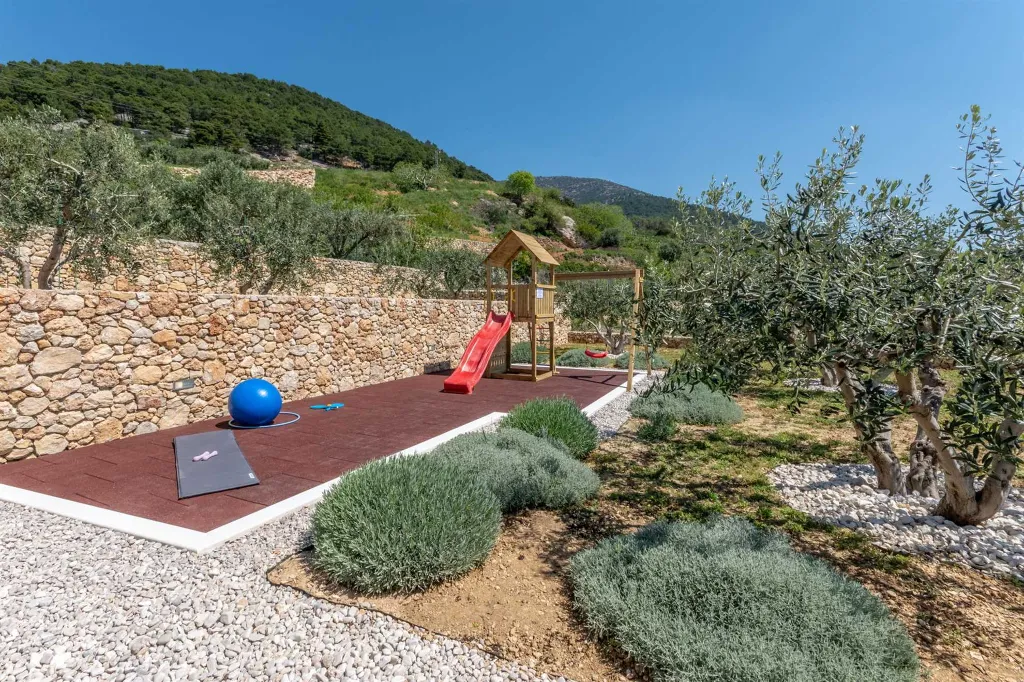 Modern Seaview Villa with Pool in Bol