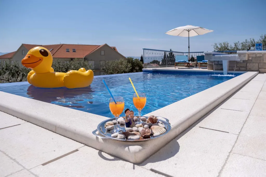 Modern Seaview Villa with Pool in Bol